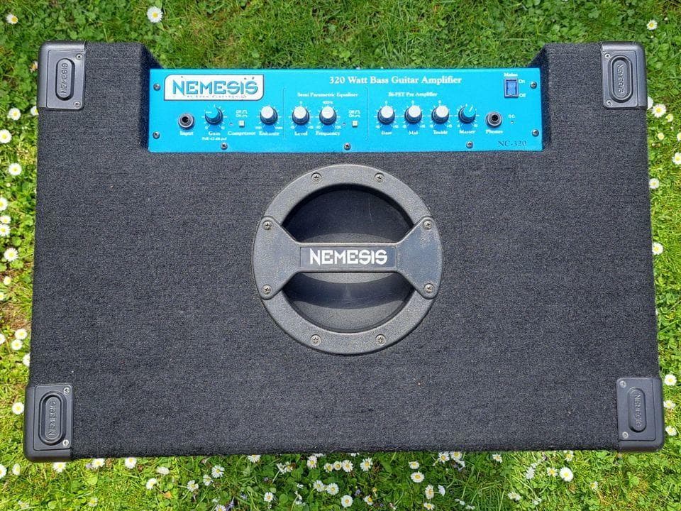 Nemesis 320 wat bass amp